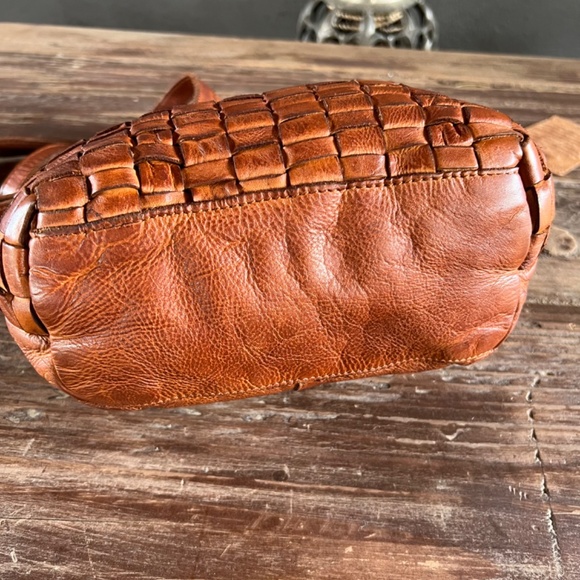 LATICO WEAVER RUSTIC LEATHER CROSSBODY CONVERTIBLE - Picture 7 of 16